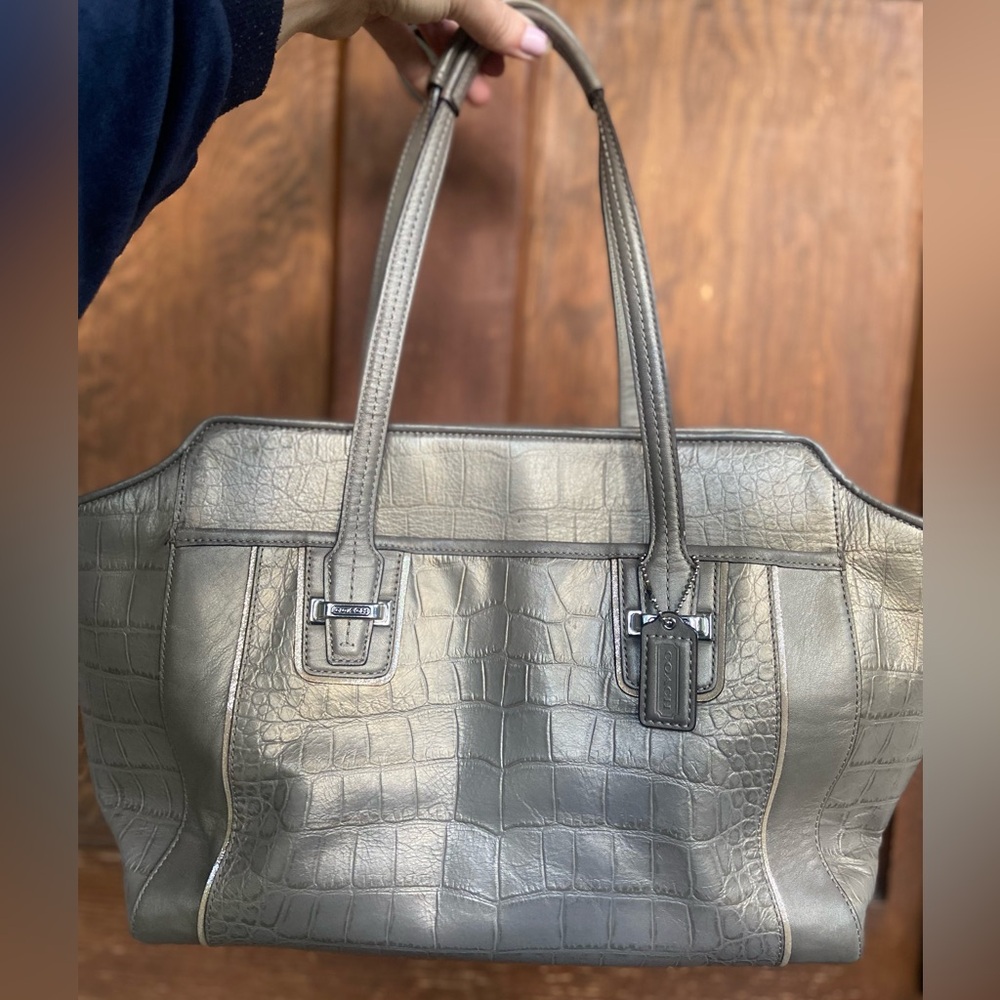 Large Coach Gray/Silver Crocodile Embossed Leather Tote Bag. New.